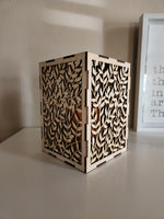 Leaf motif candle box